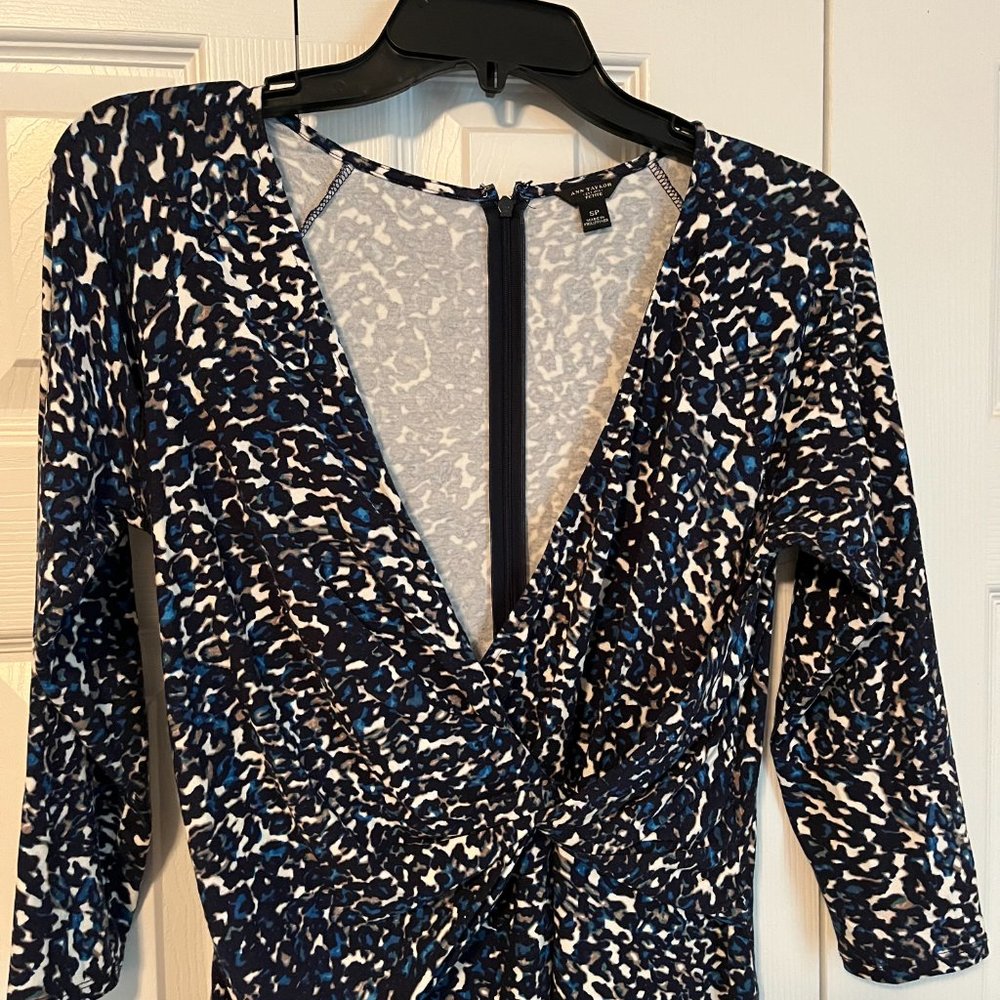 Dress - Picture 2 of 4